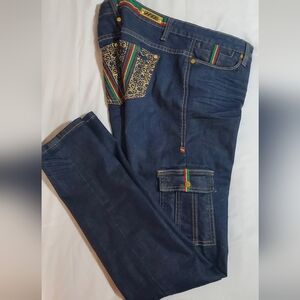 COOGI Blue Jeans with Multicolor Details. Embellished Back Pockets. Sz 7/8 X 32